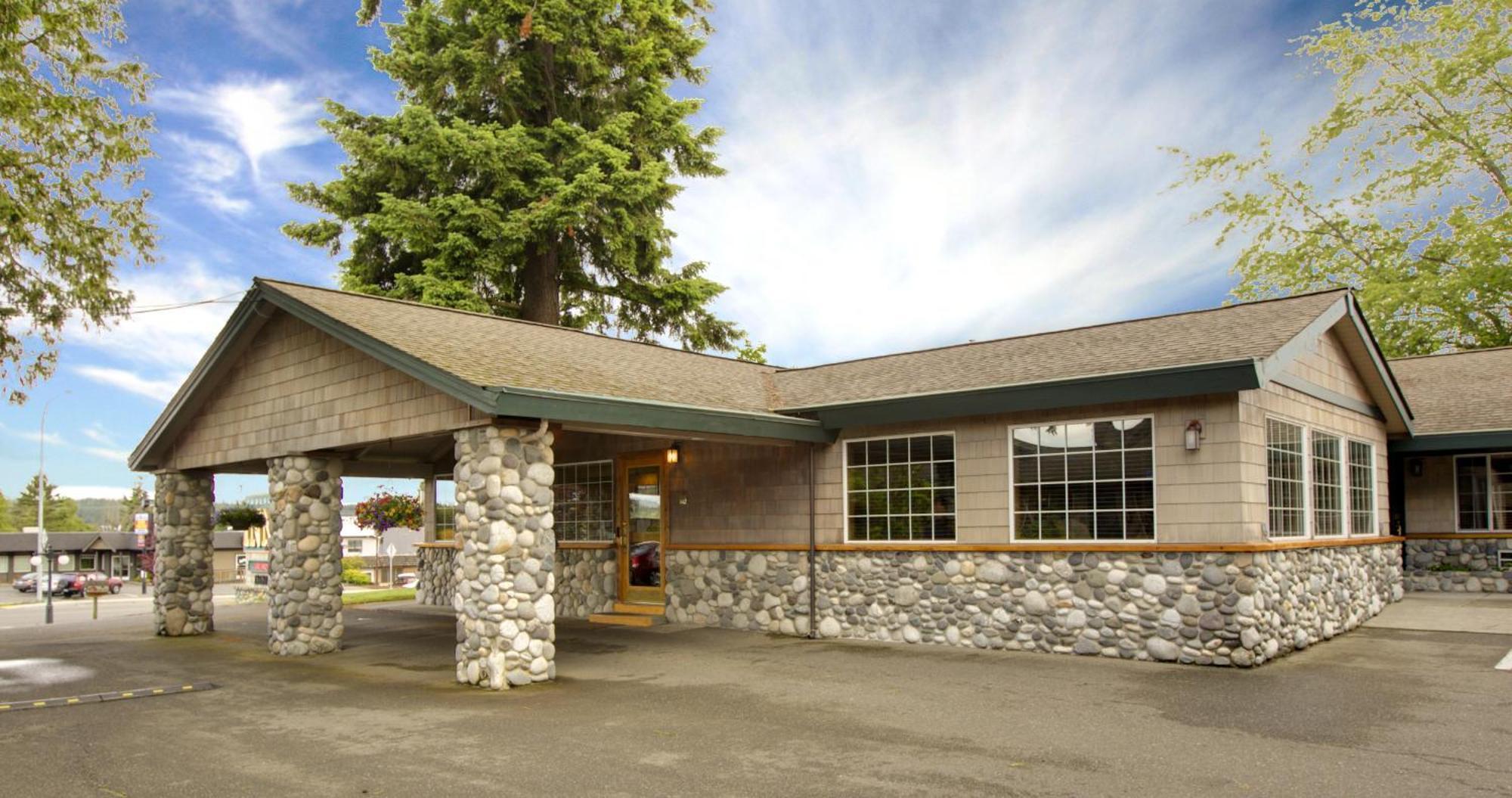 Poulsbo Inn & Suites Exterior photo